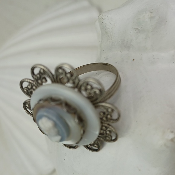 ♥️Bundle Only♥️ SilverTone Cameo & Gold Tone Pink Stone One SizeFits All Rings - Picture 4 of 7